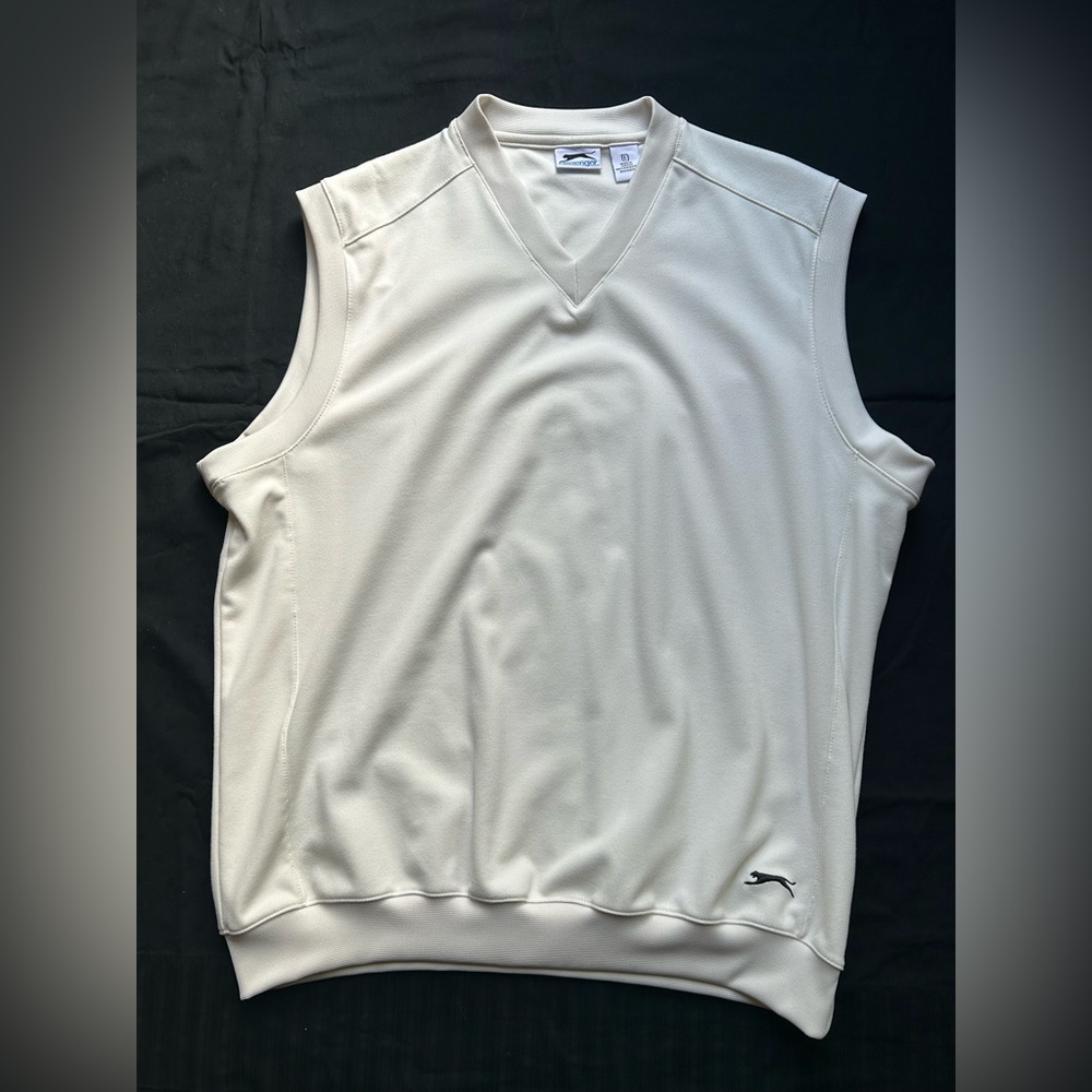 Slazenger off-white V-neck sleeveless sweater, Large